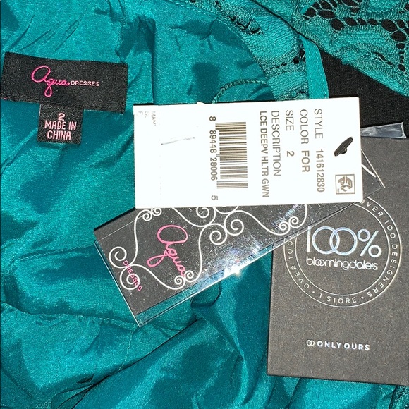 AQUA Lace Deep V Halter Gown NWT - Picture 7 of 7